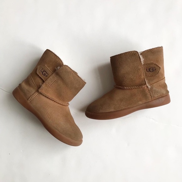 UGG Keelan suede tan boots GUC size 8 toddler - Picture 1 of 10